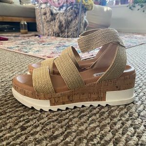 Steve Madden platform sandal